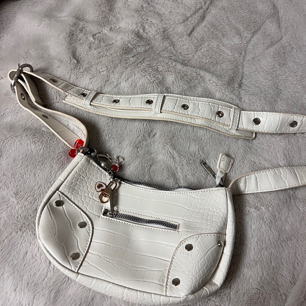 SUPRE White Crossbody Bag with Silver Accents